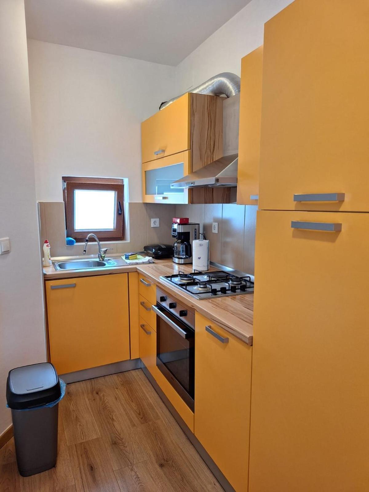 Апартаменты Apartman Paola Малинска Экстерьер фото
